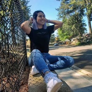 Meet your Posher, Lesly